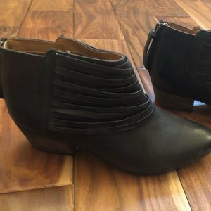 Clark’s Low Black Leather Booties